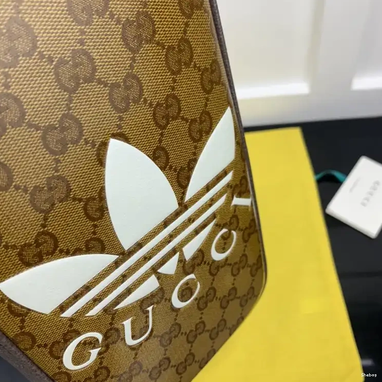 2210YA0159 Gucci Bag 0824